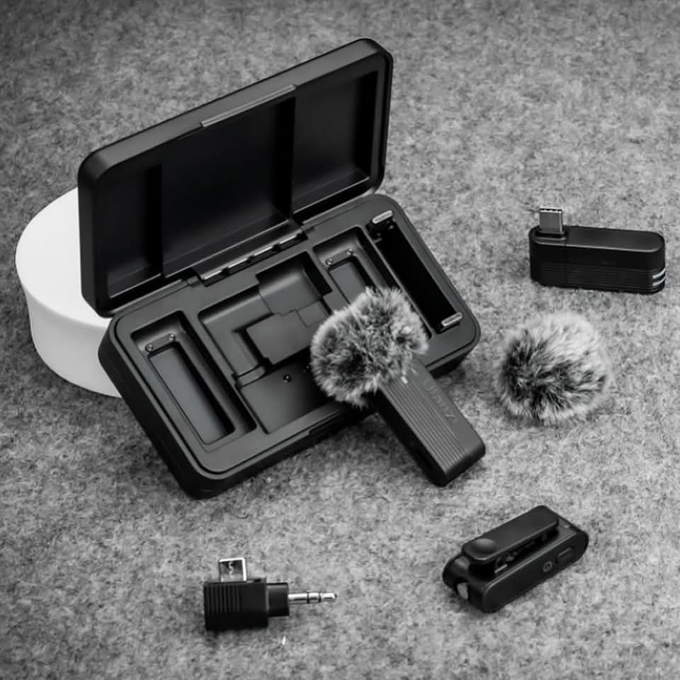 Ulanzi A100 Wireless Lavalier Microphone